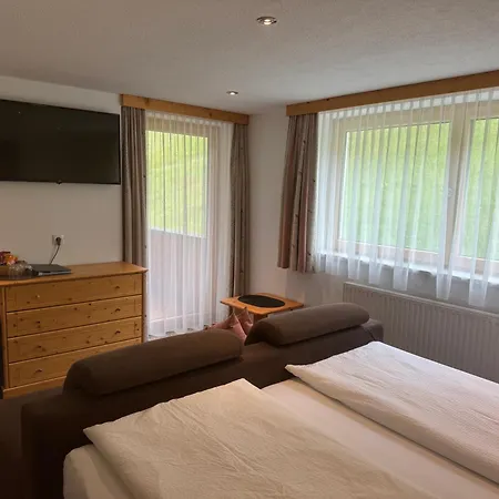 Gruenwaldhof Bed & Breakfast