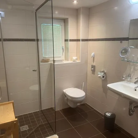 Gruenwaldhof Bed & Breakfast 4*