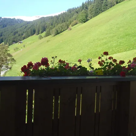 Grünwaldhof Frühstückspension Tux